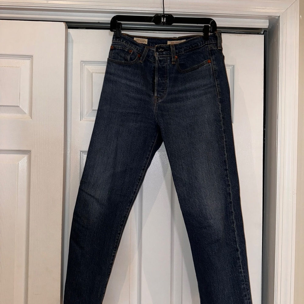 Levi's Wedgie Straight Size 27